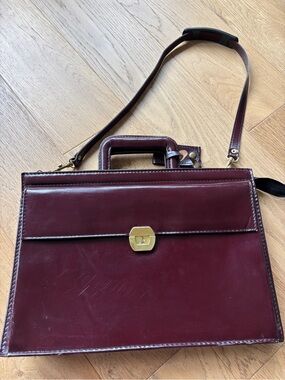 Vintage top grain leather crossbody or shoulder bag laptop briefcase